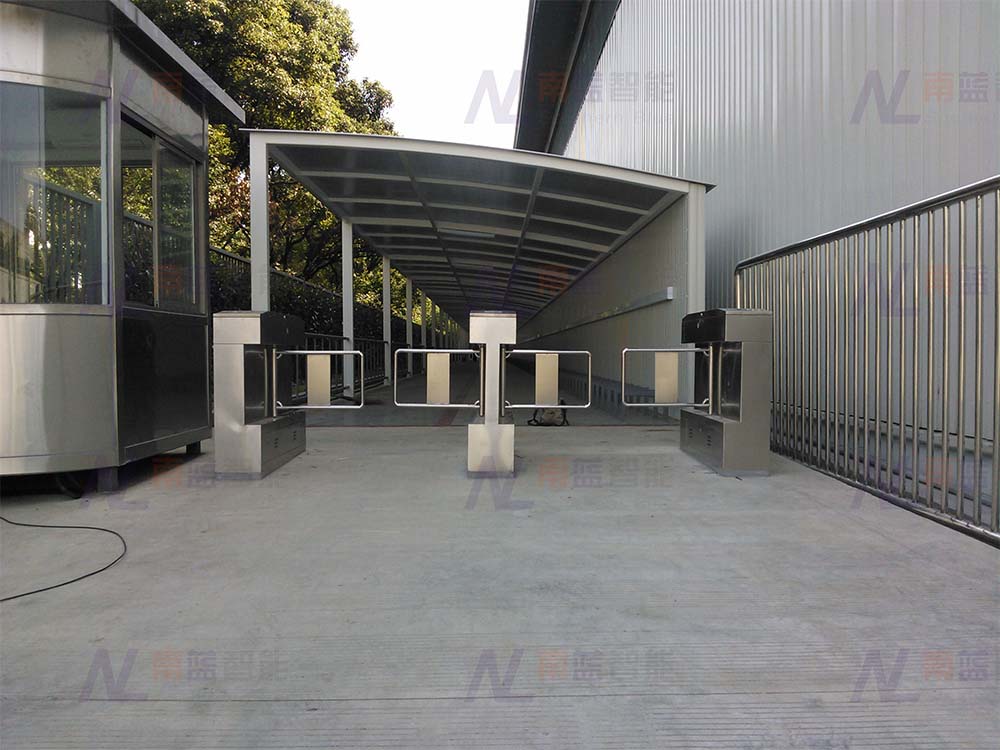 福伊特車棚1
