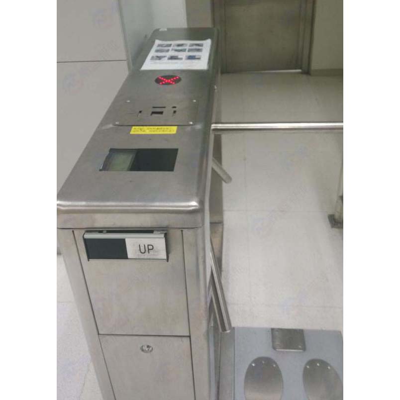 蘇州某電子廠內(nèi)部車間進出口