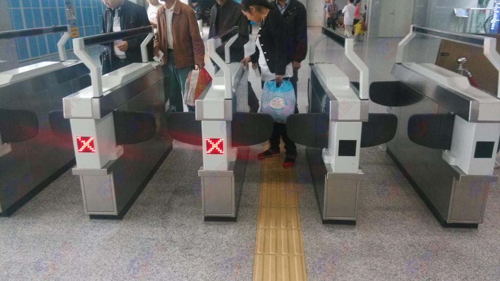 南京汽車站進(jìn)出口